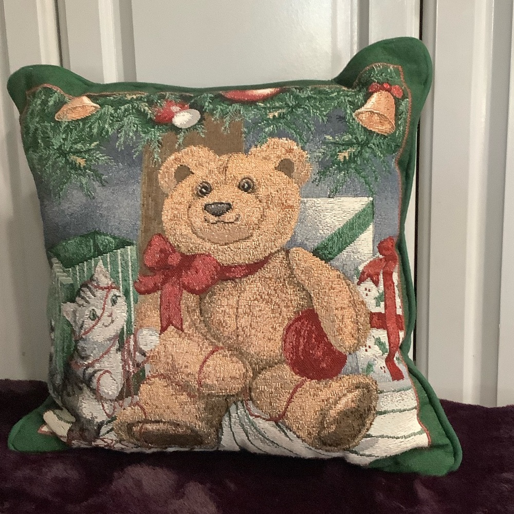 Newport Vintage Tapestry Holiday Bear & Kitty Throw Pillow Cushion